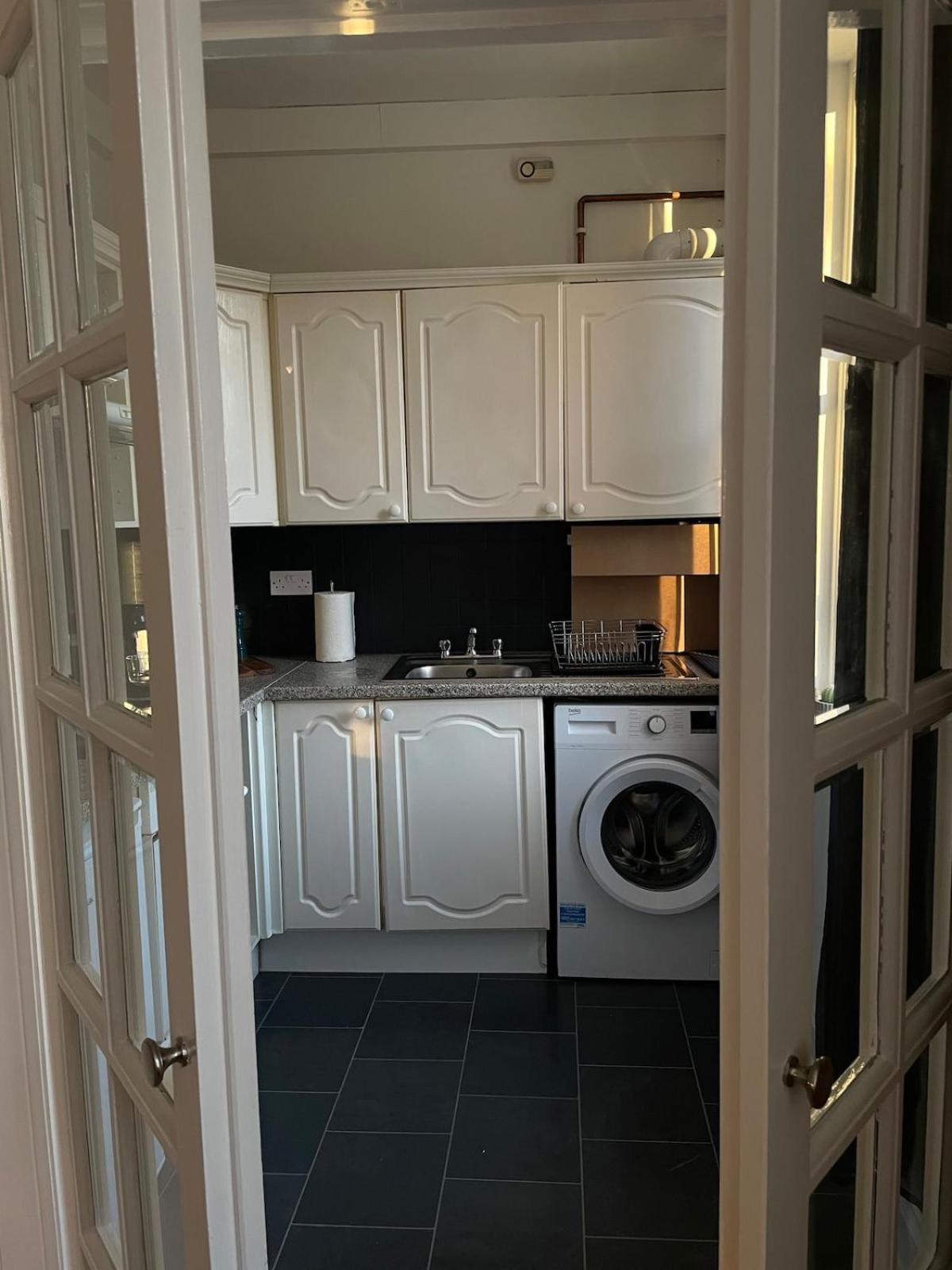 Appartamento Cozy Flat In The Heart Of Leith Edimburgo Esterno foto
