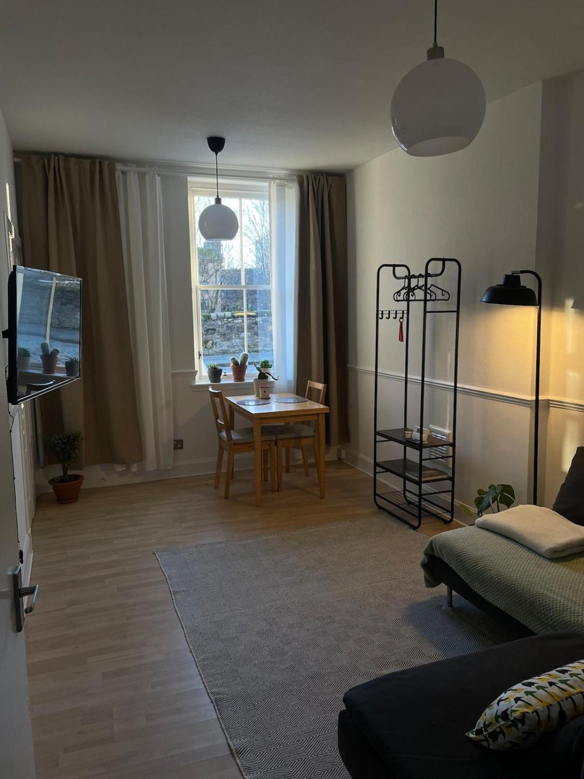 Appartamento Cozy Flat In The Heart Of Leith Edimburgo Esterno foto